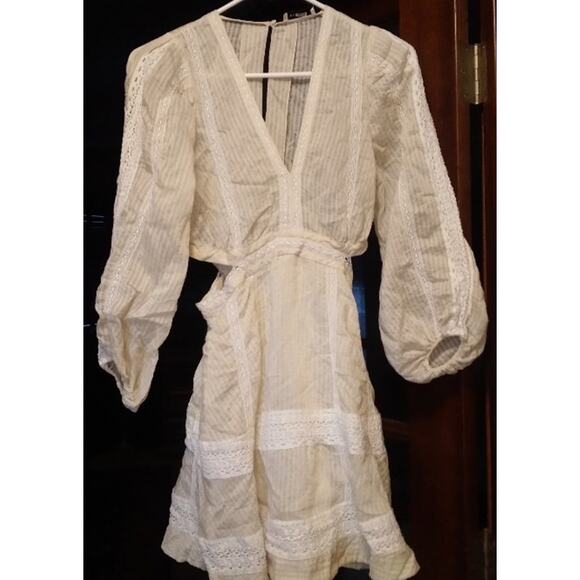 Sandro Lace Cut Out Short Cream Dress. Size 34 or US 2 - Picture 6 of 7